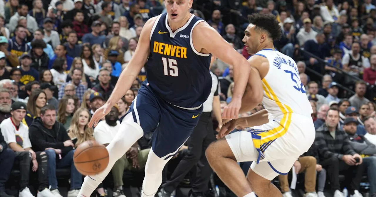 Agotado, Jokic anota 35 puntos; Nuggets se imponen a Curry y Warriors