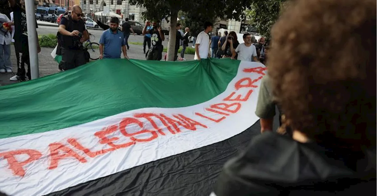 Università occupate a Napoli e Roma, adesso la protesta arriva anche nei licei