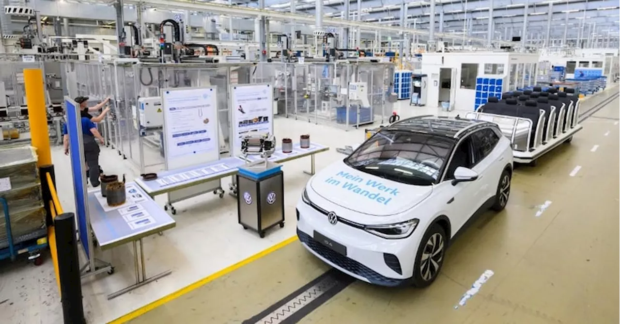 Volkswagen, la carenza di motori elettrici ferma la produzione