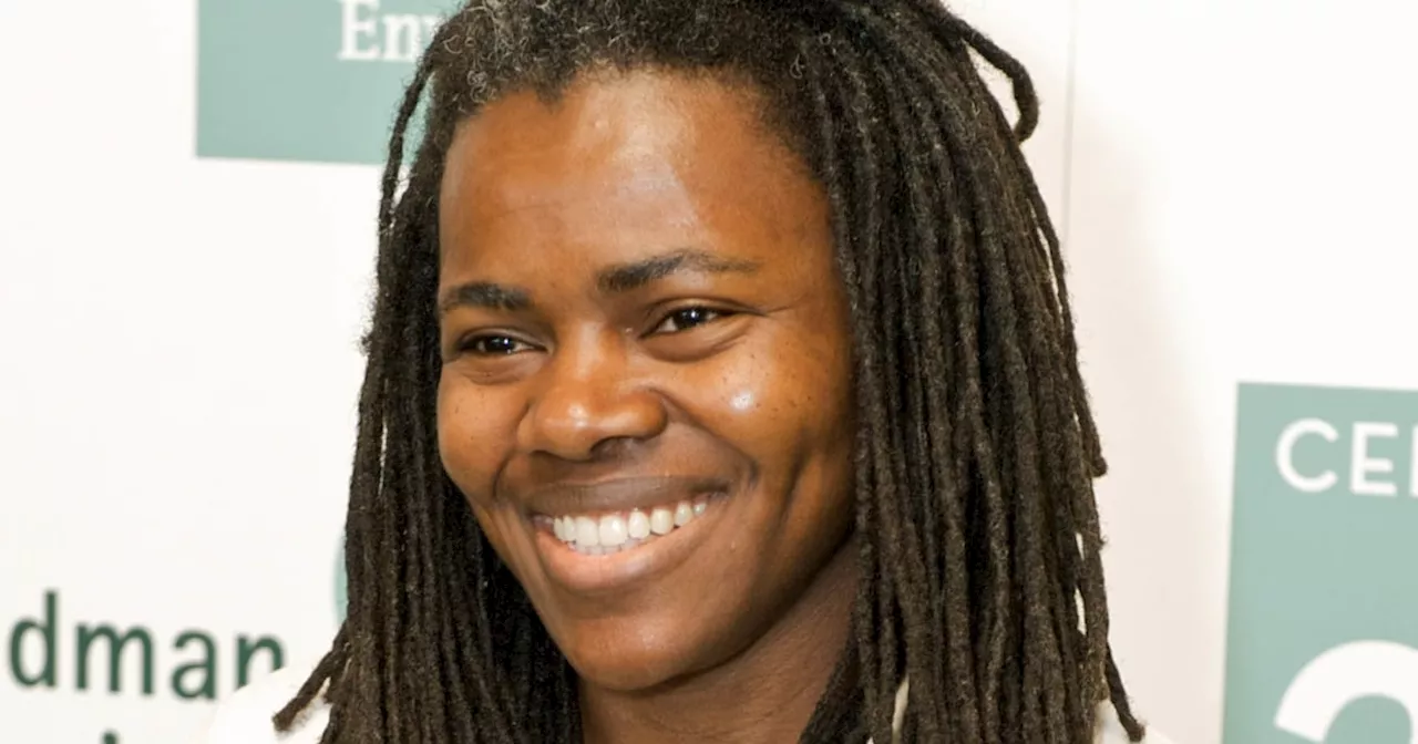 Tracy Chapman's 'Fast Car' Song Wins CMA Award 35 Years After Debut