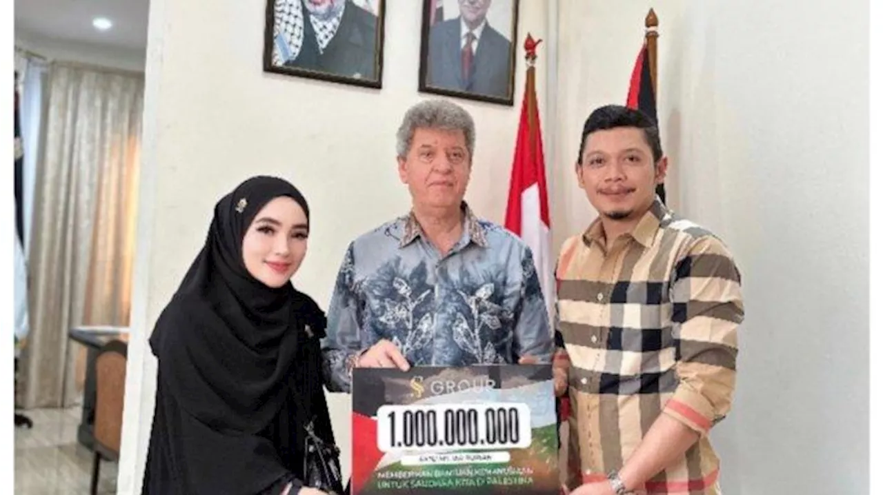 Dubes Palestina Terima Langsung Bantuan Kemanusiaan dari Warga Indonesia