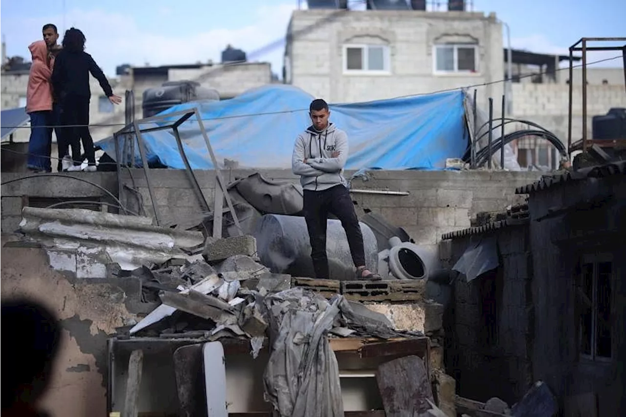 Israel Continues Heavy Bombing of Gaza Amid Accusations of Starving Palestinians