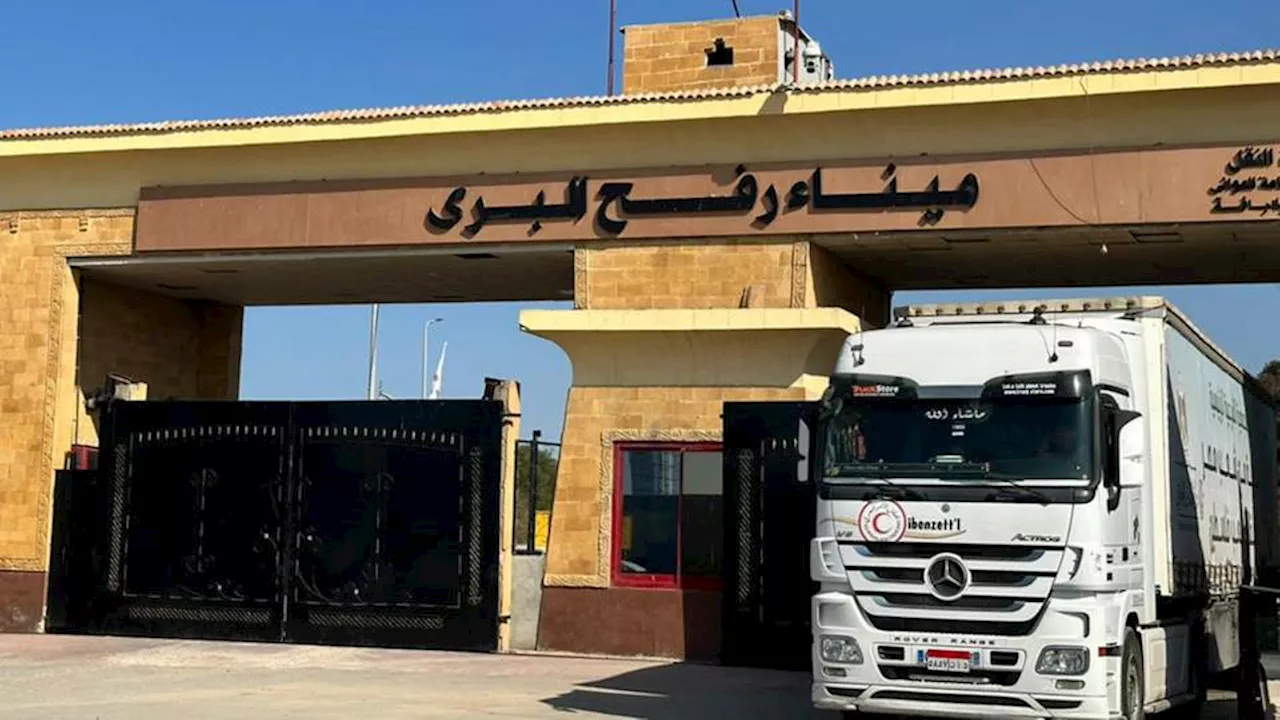 خلال 55 يوماً.. الهلال الأحمر الفلسطيني: 4301 شاحنة دخلت عبر معبر رفح