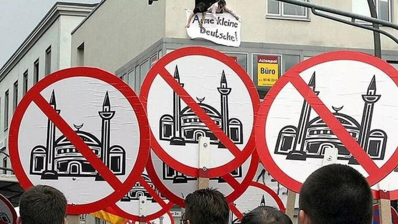 'لافتة مسيئة للمسلمين'.. كيف أشعلت حرب غزة موجة الإسلاموفوبيا في ألمانيا؟