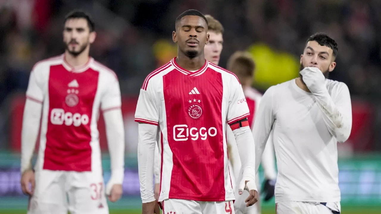 Nederlandse kranten fileren Ajax: ‘Zij hebben de club naar de haaien geholpen’