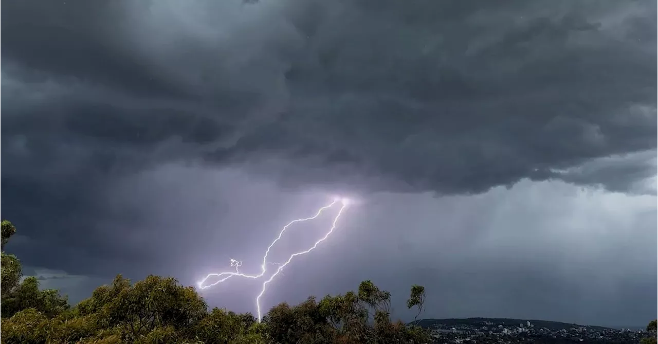 Severe Thunderstorm Warning Issued for Parts of Queensland and New South Wales