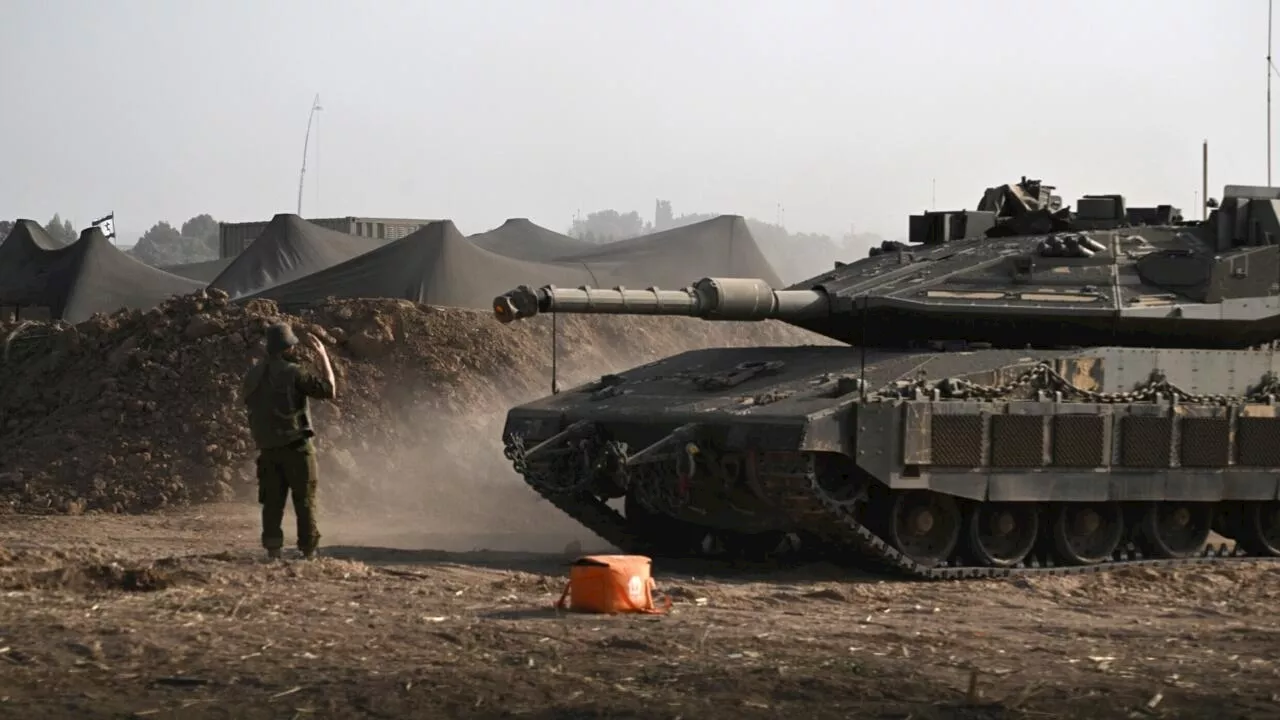 Le déploiement des chars de combat Merkava dans la bande Gaza