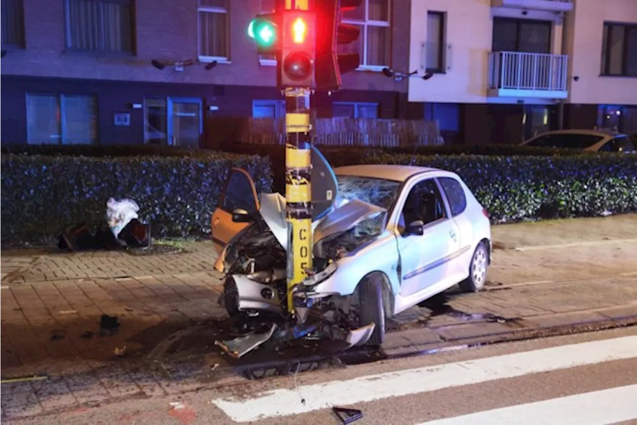 Twee jongemannen in levensgevaar na opzettelijke aanrijding met vluchtmisdrijf in Deurne