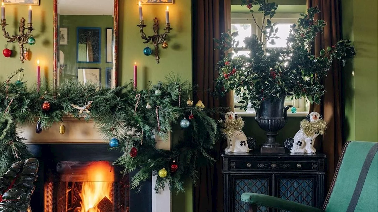 Come decorare il caminetto a Natale in 10 idee eleganti