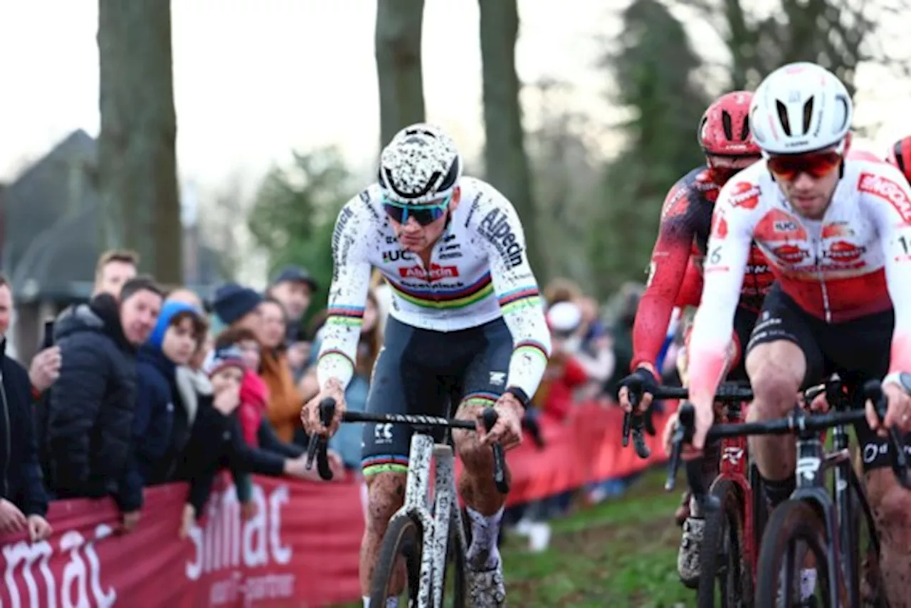 Mathieu van der Poel remporte la course de coupe du monde de cyclo-cross à Hulst