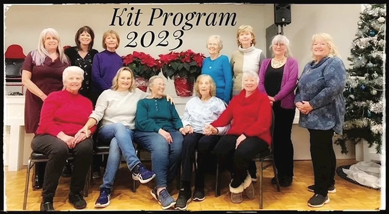 Volunteers connect with seniors in RCMP program