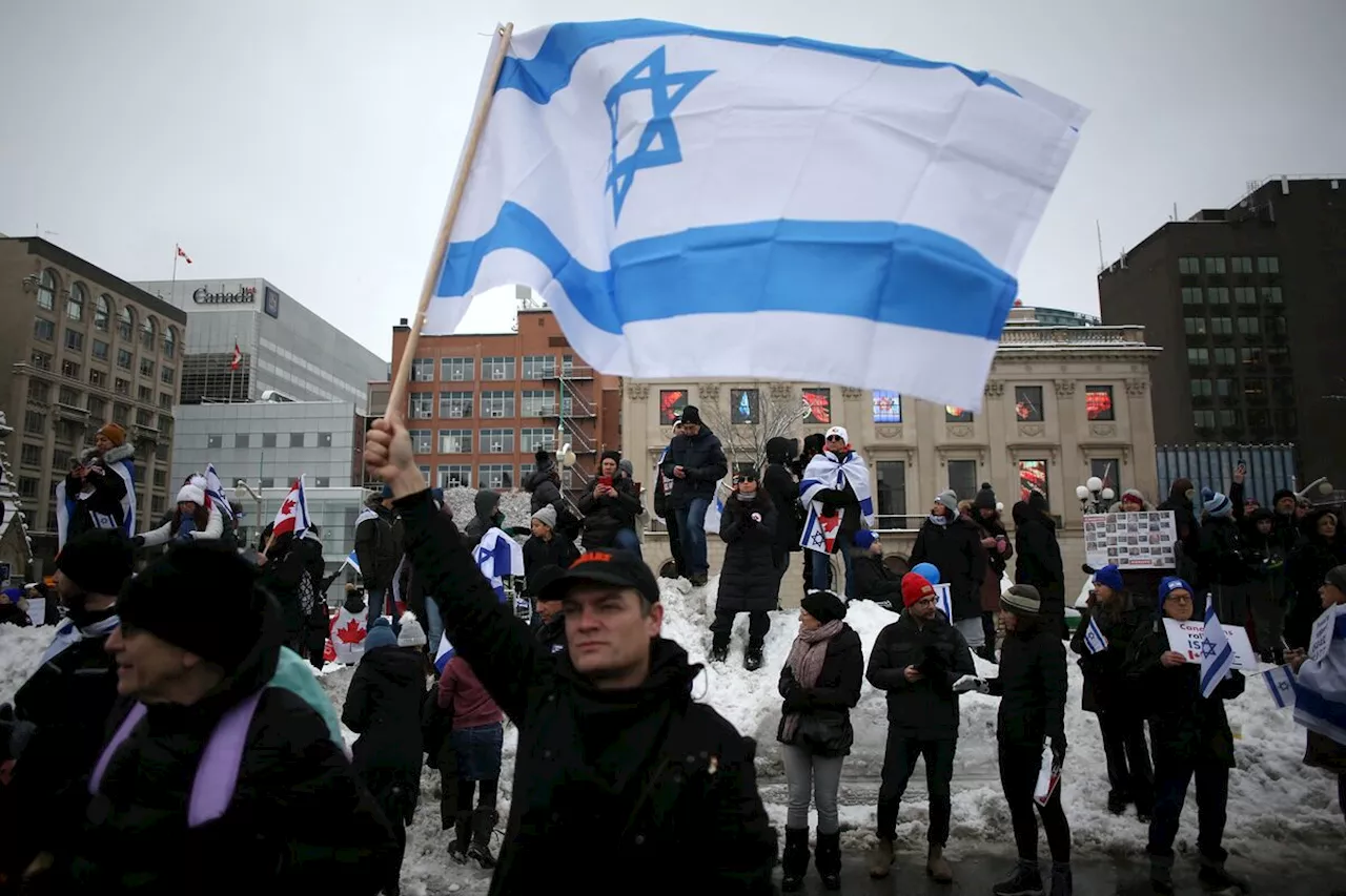 Hundreds stranded in Toronto as buses fail to turn up for Jewish rally