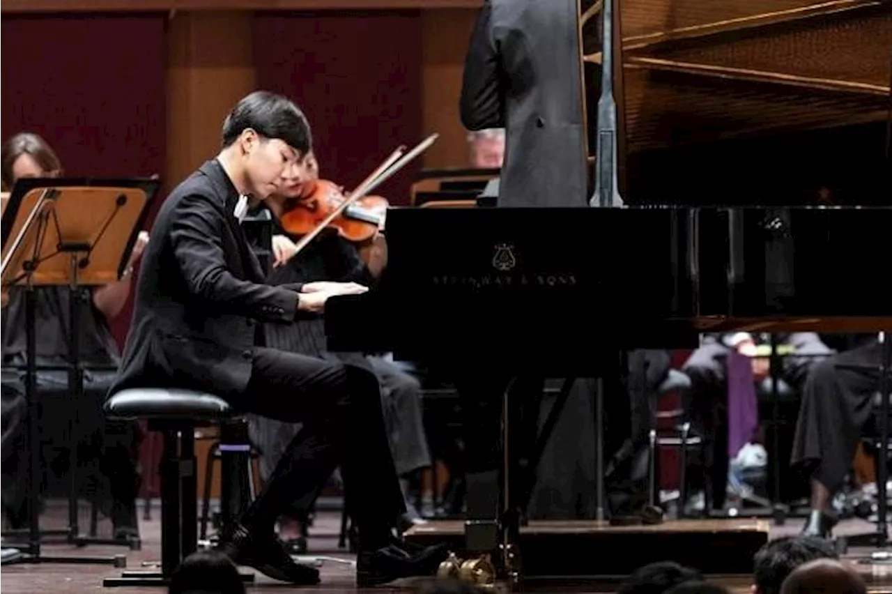 National Serviceman Wins First Prize at National Piano & Violin Competition