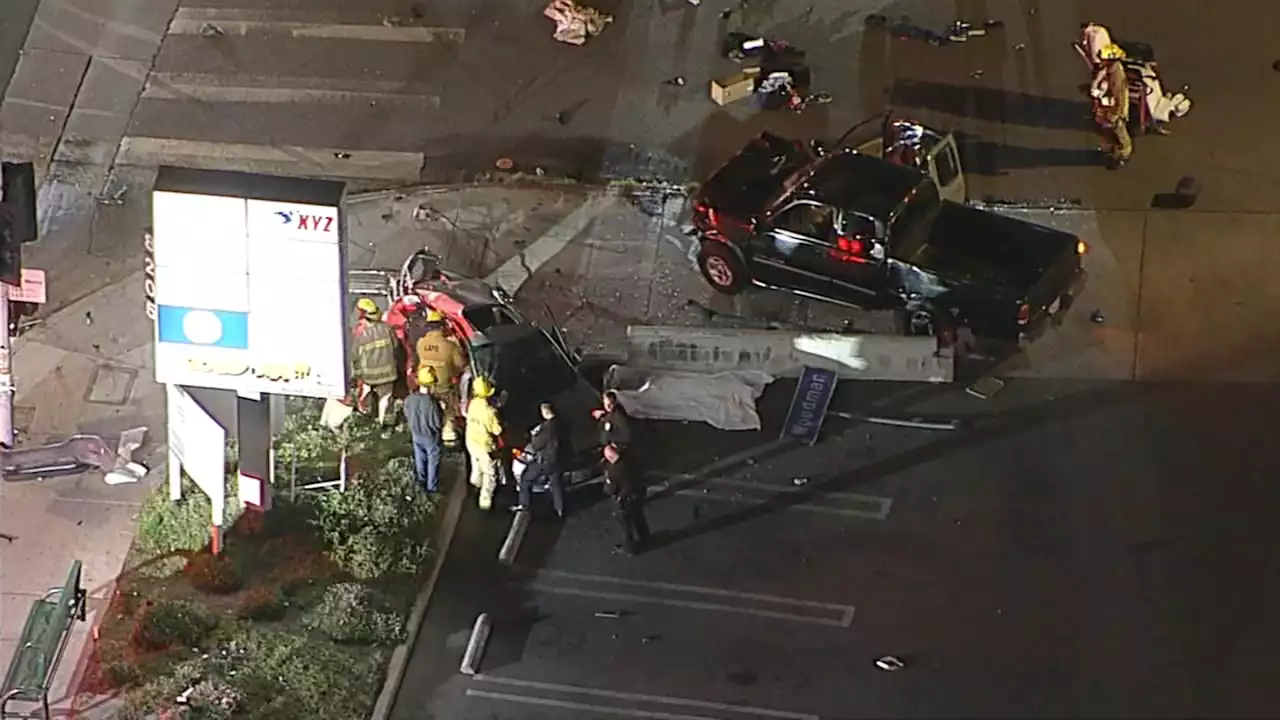 Chase in the San Fernando Valley ends in violent deadly crash; at least 1 driver killed