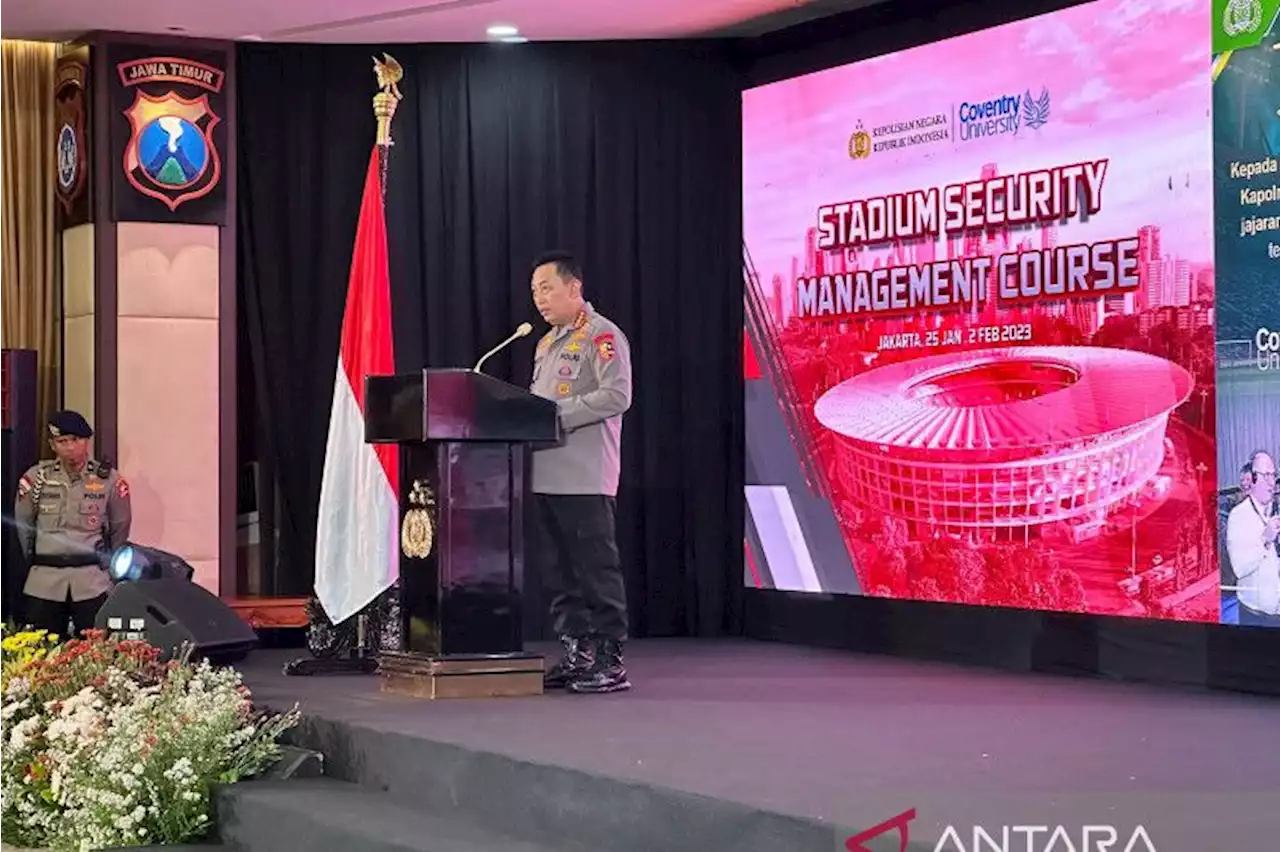 Kapolri tutup kursus manajemen pengamanan stadion