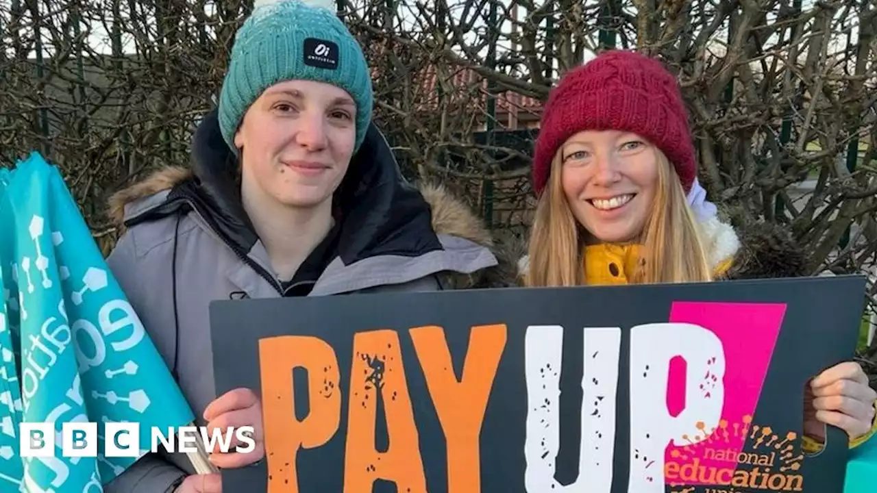 Teachers' strike: Yorkshire staff walk out in pay row