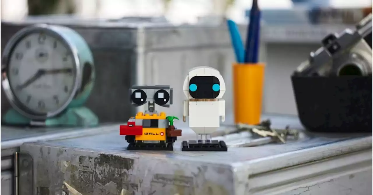 New Adventures Await WALLE and EVE with New LEGO BrickHeadz Set