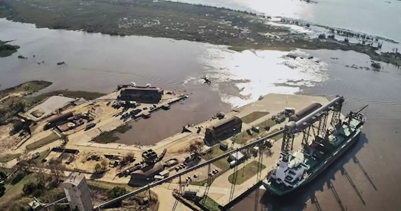 Un traje a medida en el puerto de San Pedro