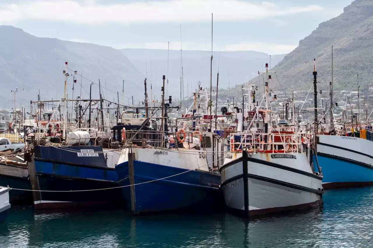 GROUNDUP: Fishers left on tenterhooks with final decisions on fishing quotas only due in October