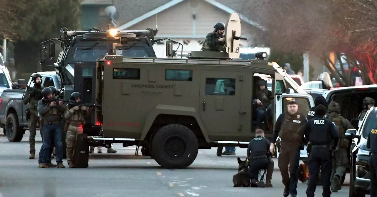 Report: Man accused of torturing Oregon woman dies from self-inflicted gunshot wound after police standoff