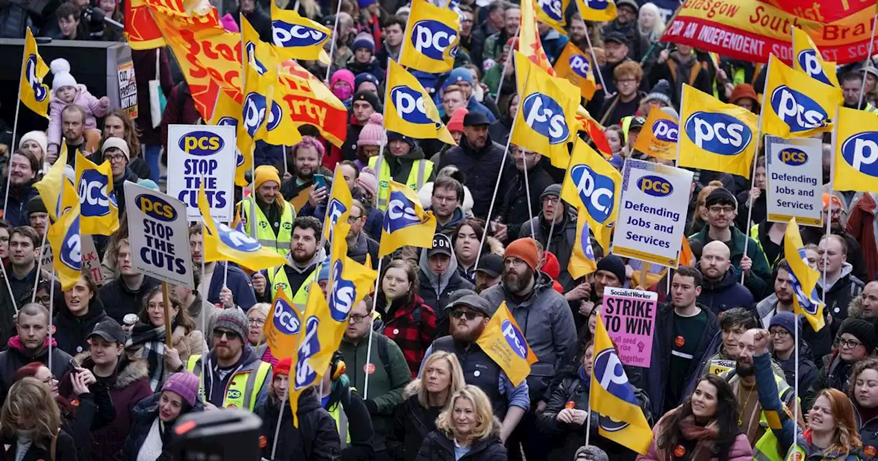 Hundreds gather on Buchanan Street to join UK's largest protest for decades