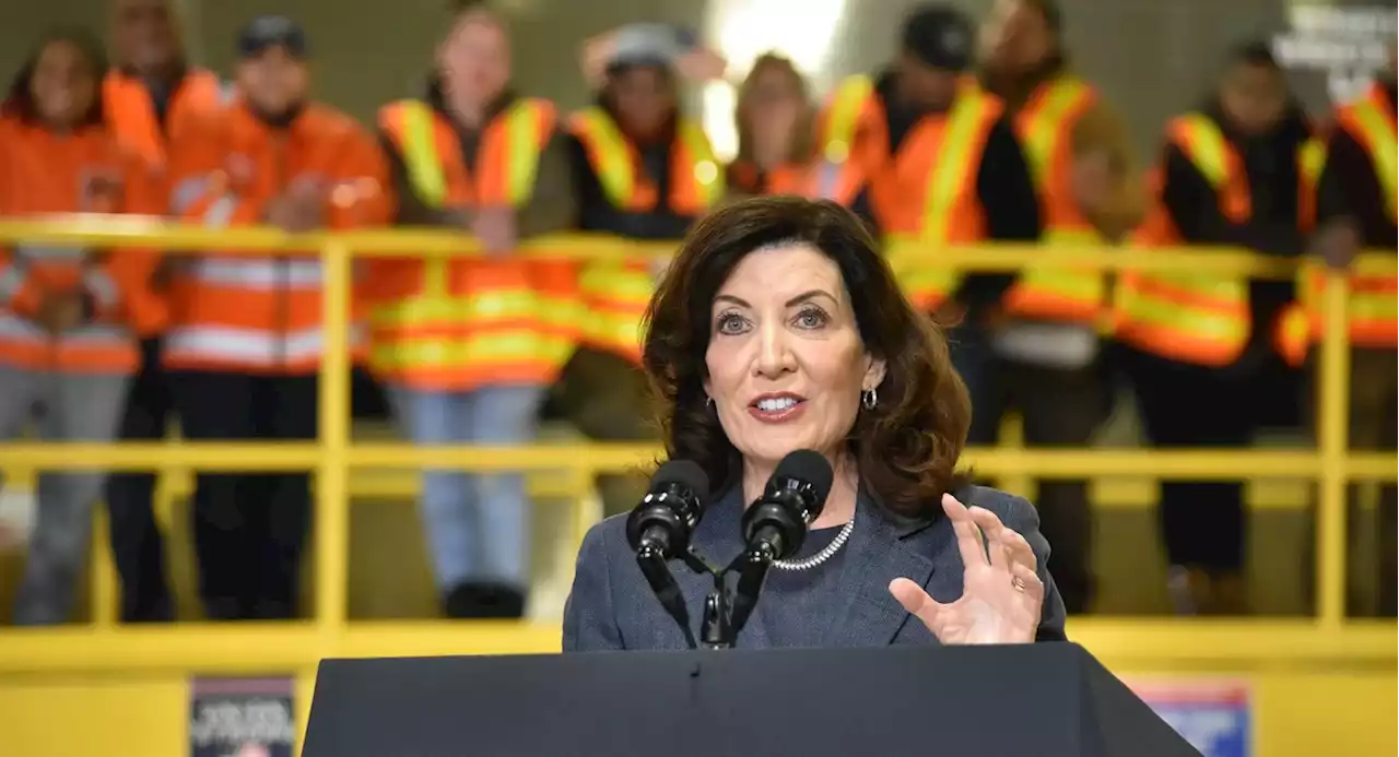 NY Gov. Hochul’s budget would grant Mayor Eric Adams’ request on hiring requirements