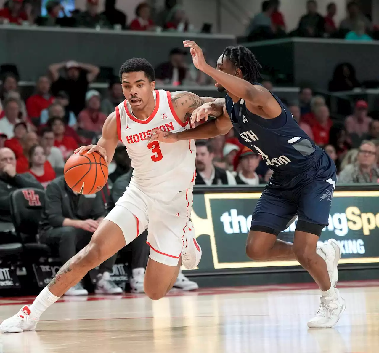 Houston reserve guard Ramon Walker Jr. to take medical redshirt this season