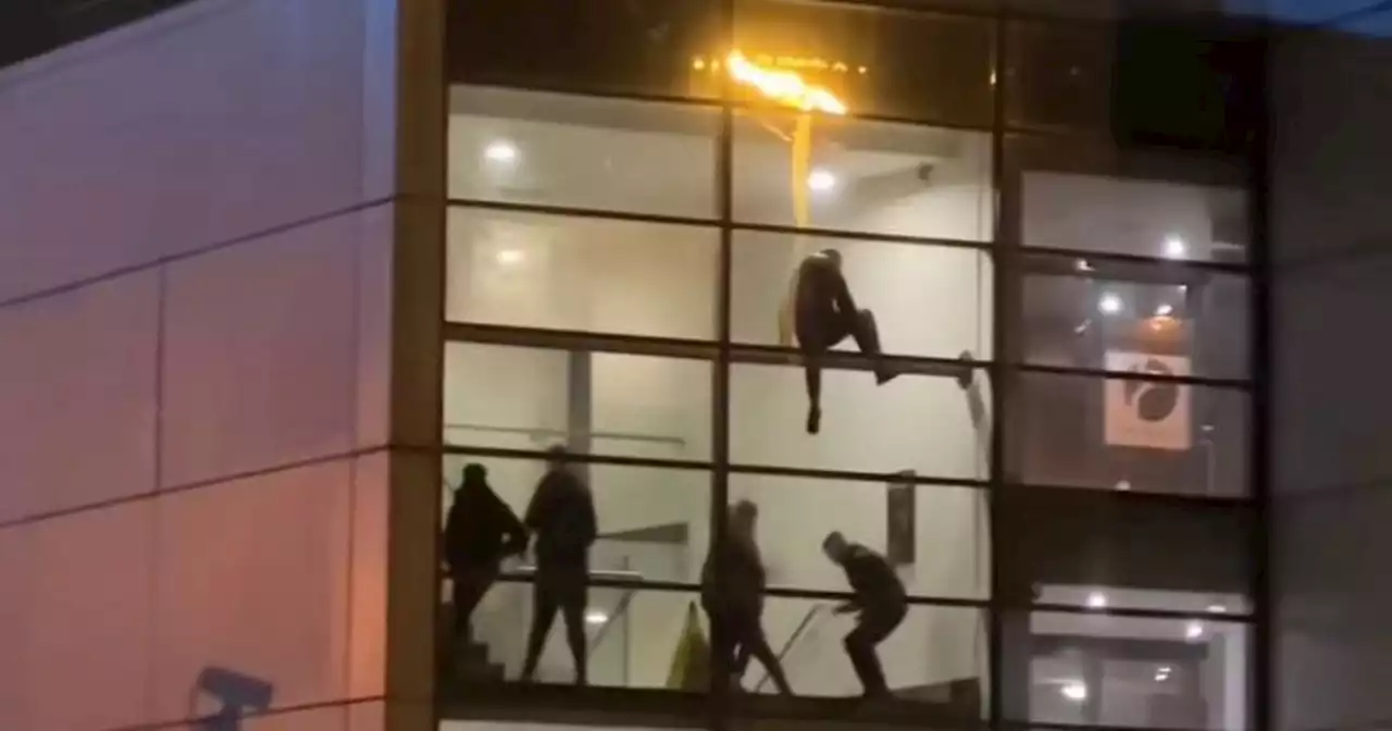 Group of youths cause 'disturbance' at Dublin library by climbing building