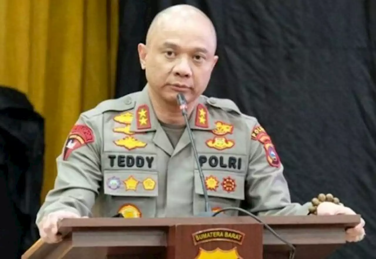 Irjen Pol Teddy Minahasa Terima Rp 300 Juta Dari Hasil Penjualan Sabu