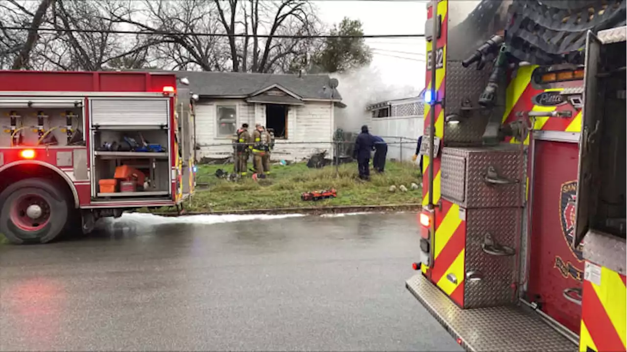 1 person hospitalized after house fire on city’s South Side