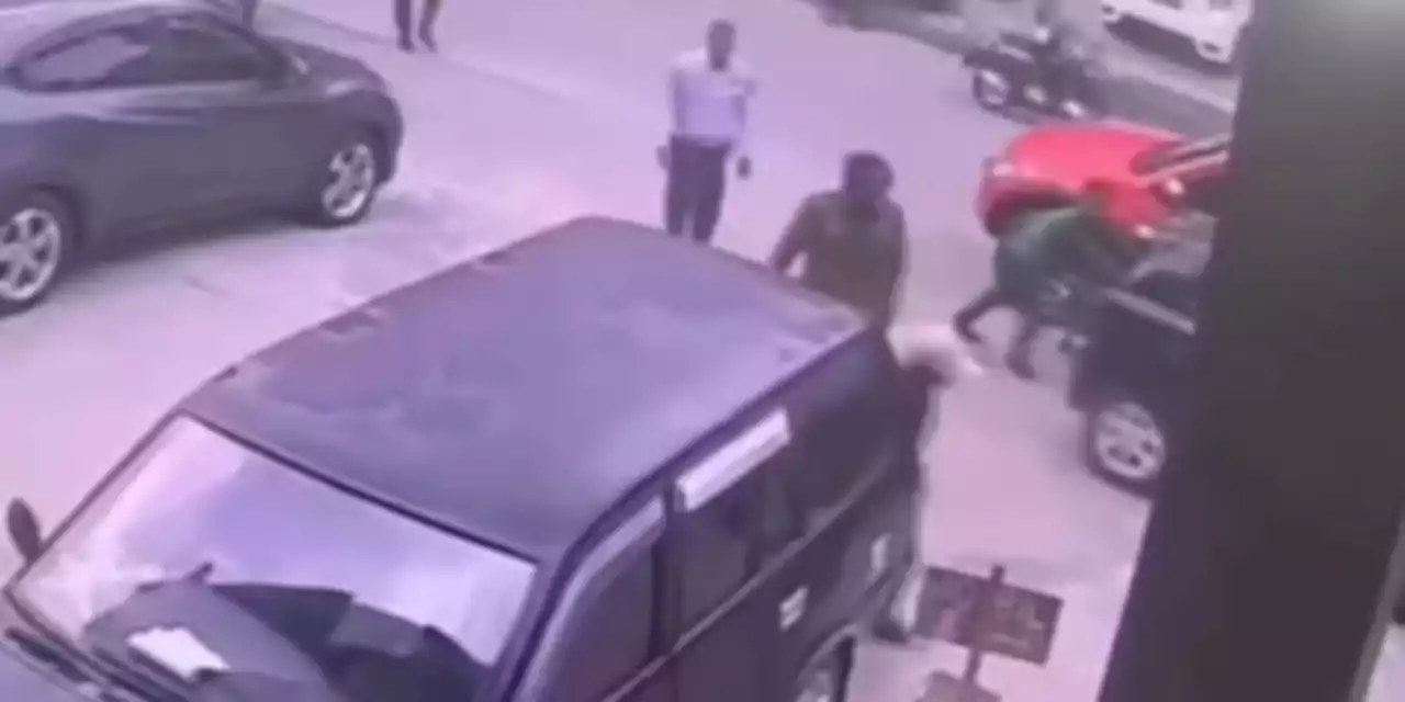 Tendang Juru Parkir, Anak Anggota DPRD Wajo Dilapor ke Polisi | merdeka.com