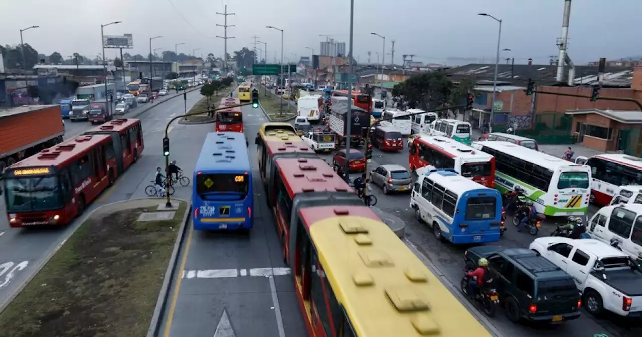 Pico y placa en Bogotá hoy 1 de febrero de 2023: horarios y restricciones