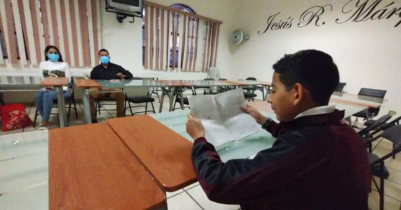 Pequeño gran lector de Irapuato: cuenta cuentos y escritor, promueve lectura a sus 11 años