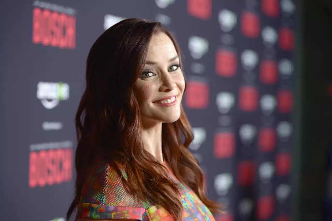 La muerte de Annie Wersching ​y una controversia de 250.000 dólares por un entierro - Zeleb