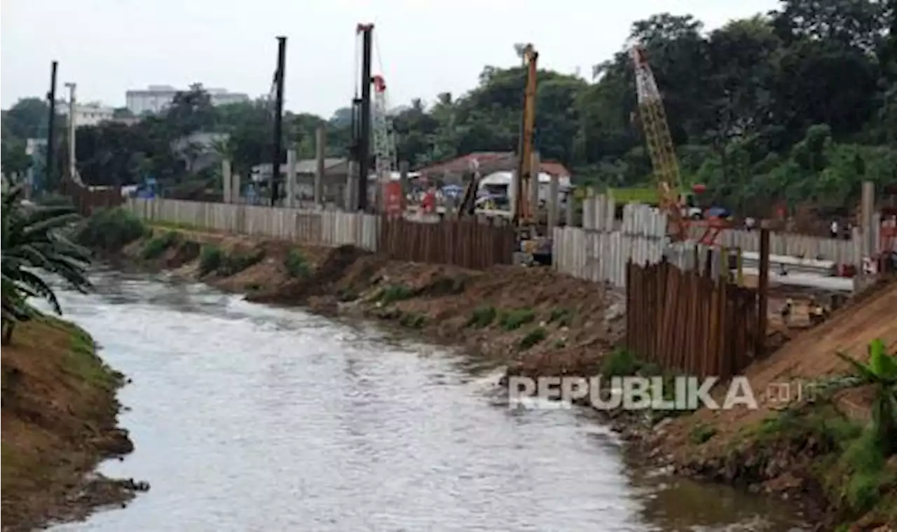 Proyek Saringan Sampah di TB Simatupang Ditargetkan Selesai Maret 2023 |Republika Online