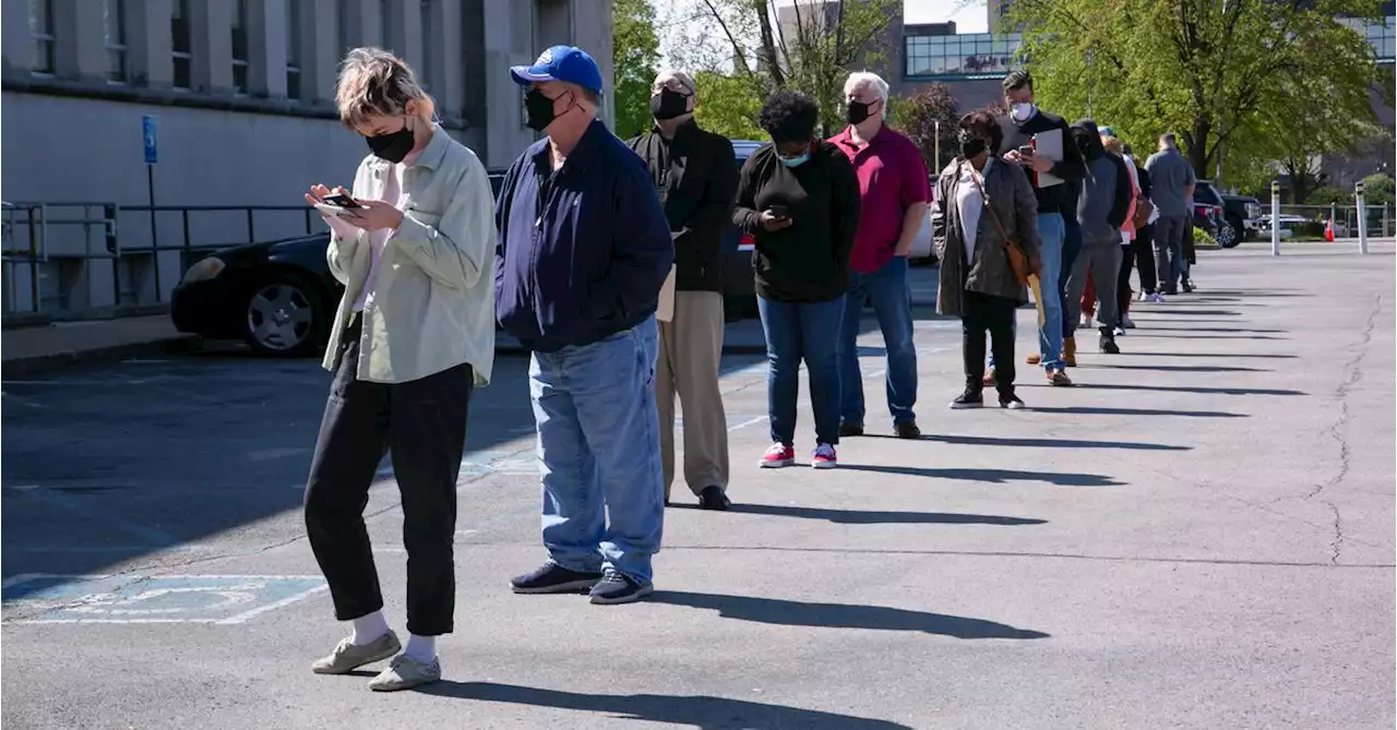 U.S. job openings increase to five-month high as labor market stays tight