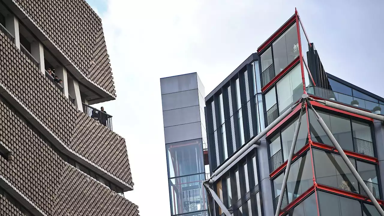 Flat owners next to Tate Modern win privacy case over viewing platform as Supreme Court rules in their favour