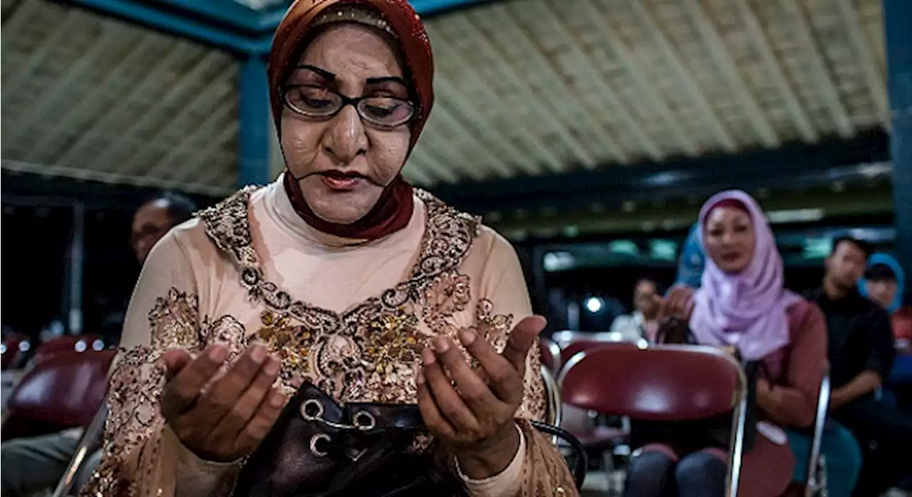 Pemimpin Pesantren Waria Al-Fatah Yogyakarta Meninggal