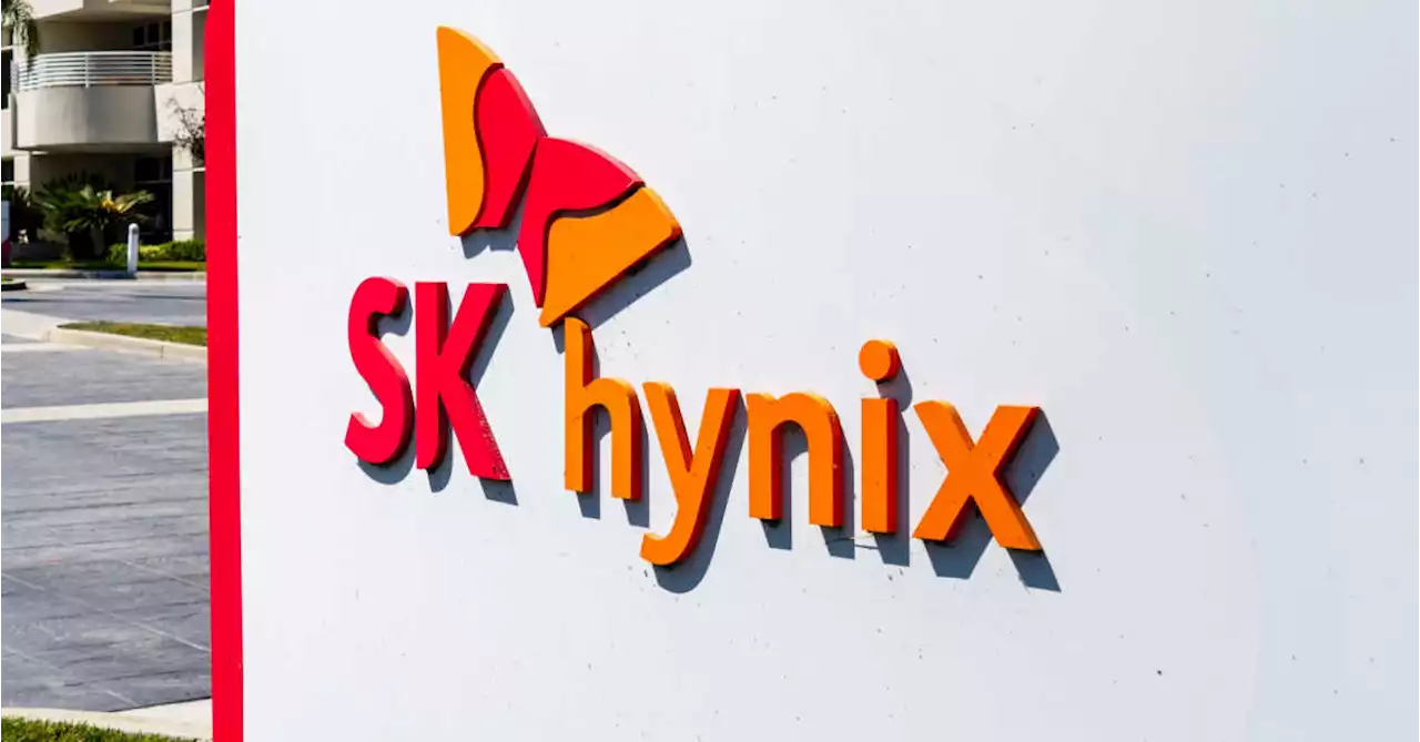 SK hynix sees first loss in 10 years as memory prices fall