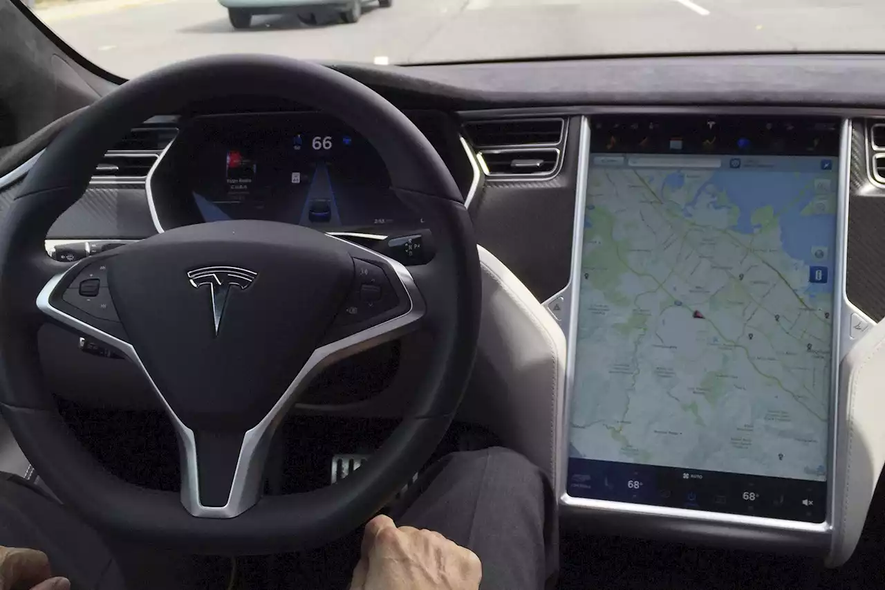 U.S. Justice Department seeks Tesla driver-assist documents