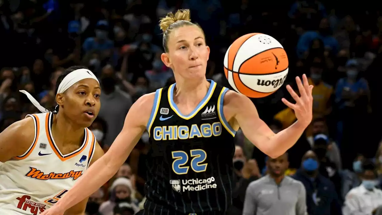 WNBA All-Star Courtney Vandersloot leaving Chicago Sky after 12 seasons