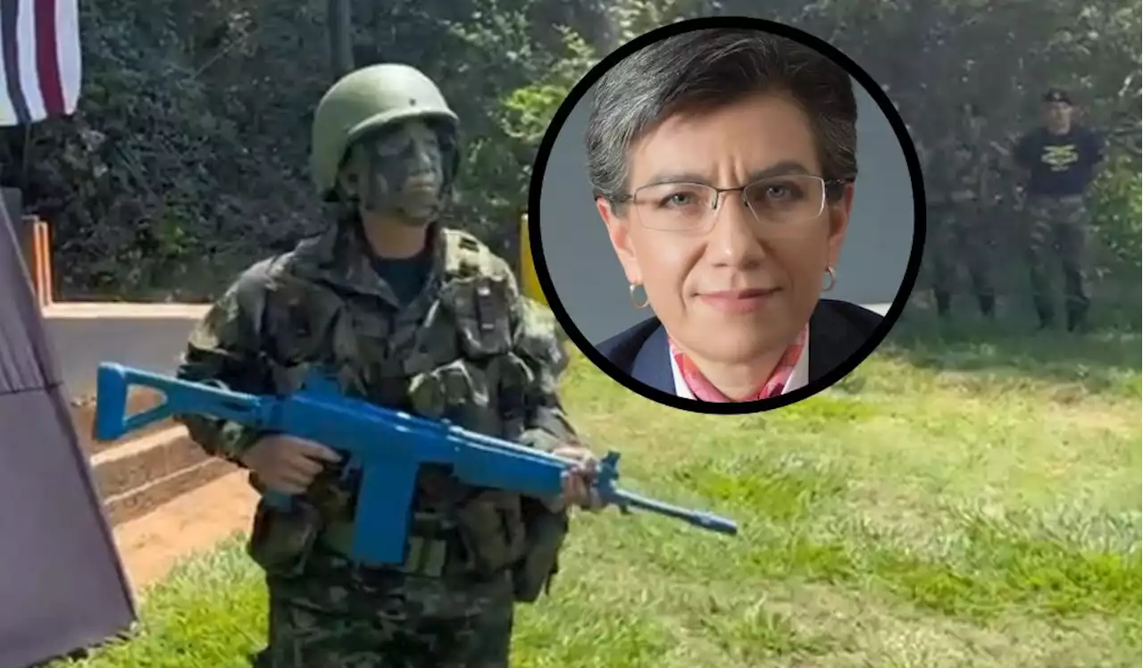 Video: Con fusil y camuflado, Claudia López comandó un pelotón del Ejército