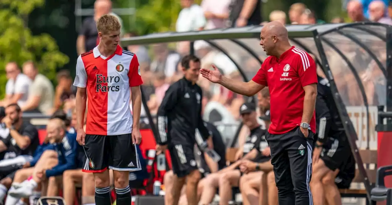 Feyenoord slaat slag en beloont 'balvaste en makkelijk scorende spits'