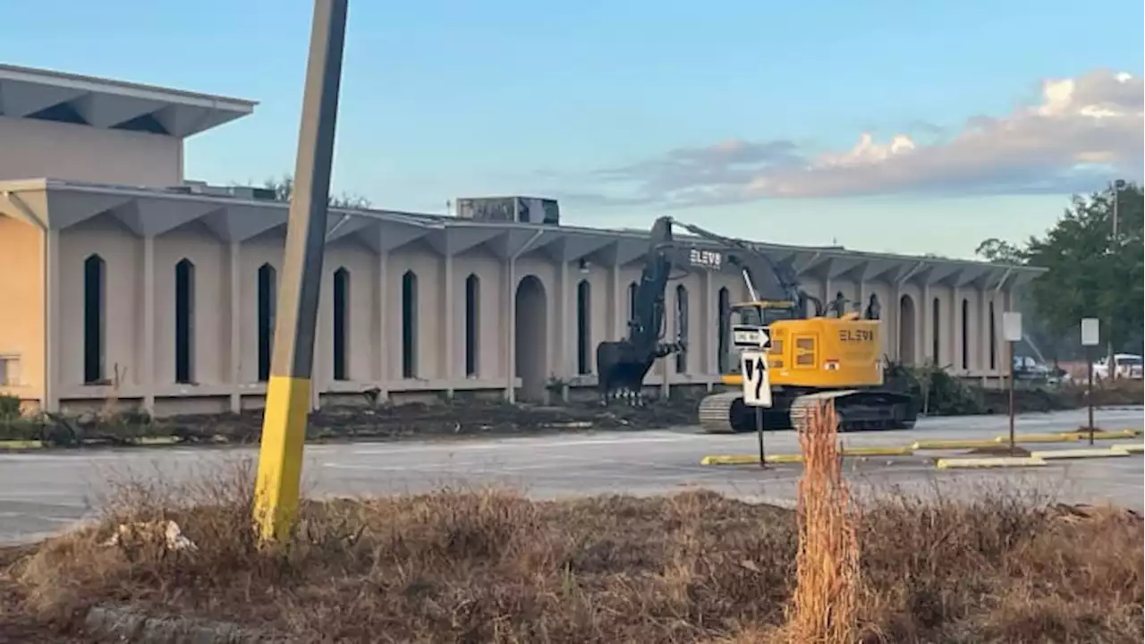 Demolition begins on Morocco Shrine Center on St. Johns Bluff Road