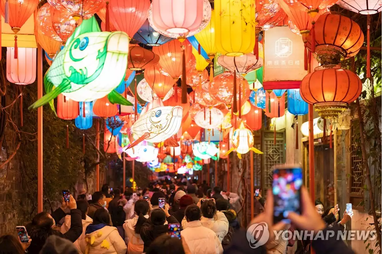 춘제 소비 호조에도 제조업은 '흐림'…중국 경기회복 '온도차' | 연합뉴스