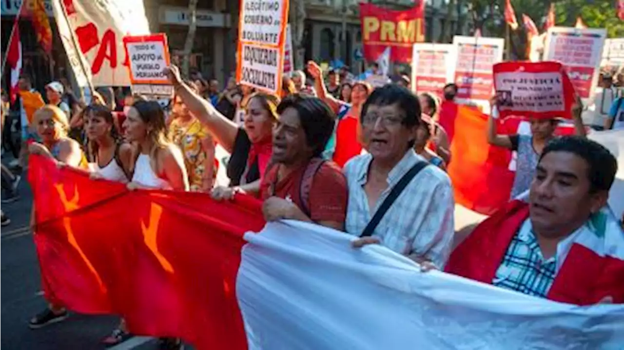 El Comité de Solidaridad con Perú marchó para denunciar represión en ese país