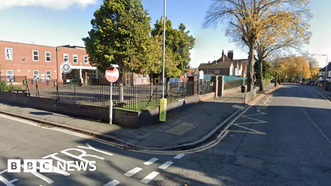 Petition for crossing outside Hinckley primary school signed by 7,000