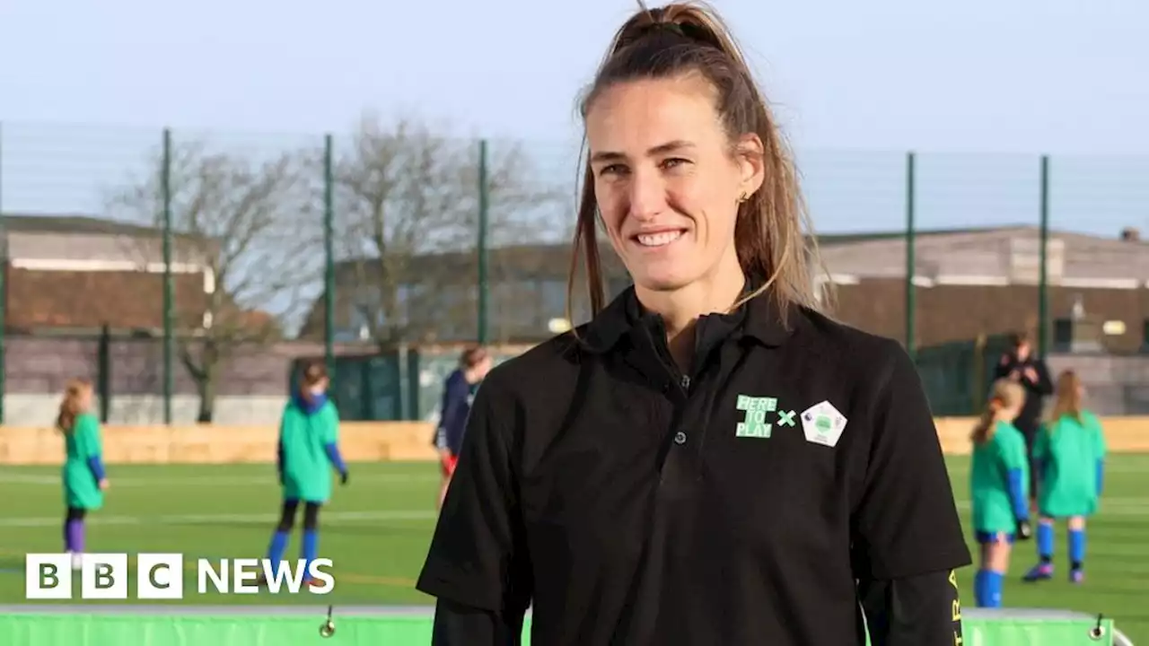 Jarrow: Jill Scott opens first pitch named after Lionesses