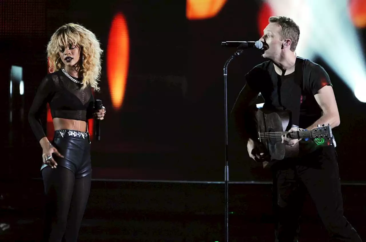 Chris Martin Praises Rihanna as the ‘Best Singer of All Time’