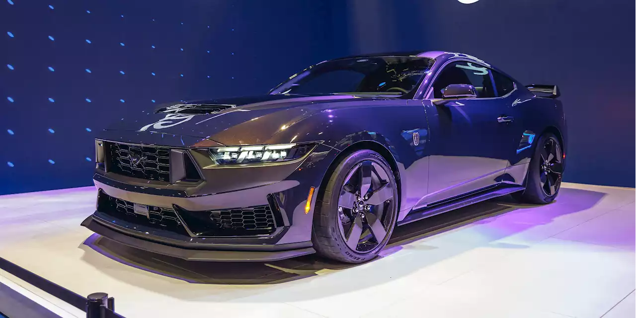 2024 Ford Mustang Dark Horse Shows Off Carbon Wheels, Special Color